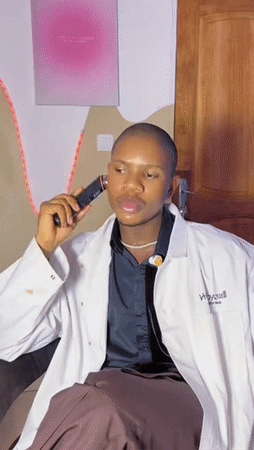 Booster Pro 4 Modes Appareil Coréen Peau Éclat “Glass Skin” | Raffermit, Réduit les Pores et Multiplie l’Efficacité de vos Soins